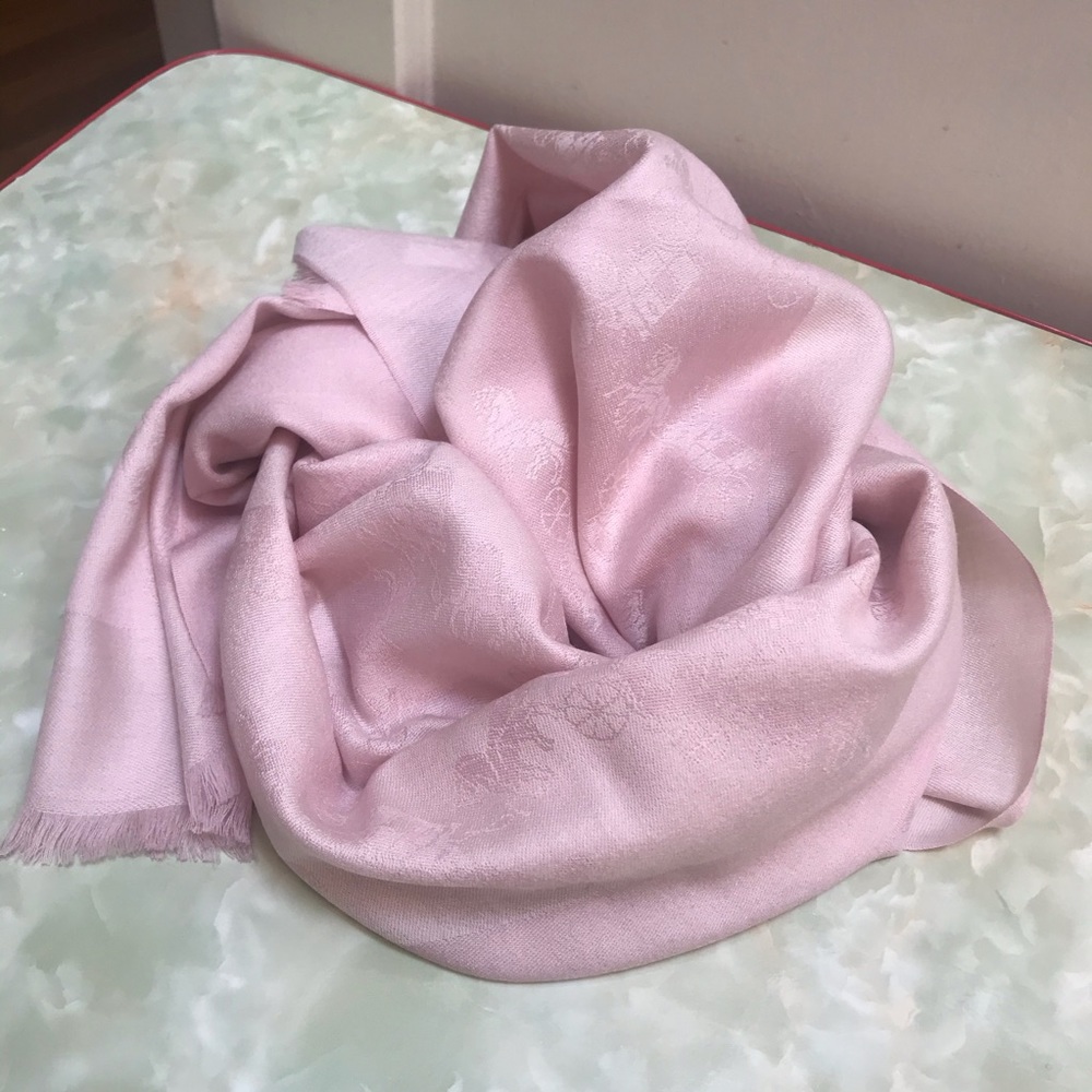 COACH Horse And Carriage Wrap F76395 Blush